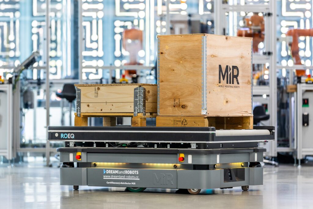 MiR mobile robot transporting boxes